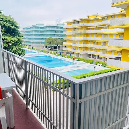 Apartment Relaxing Flat By The Pool With Sports Courts *