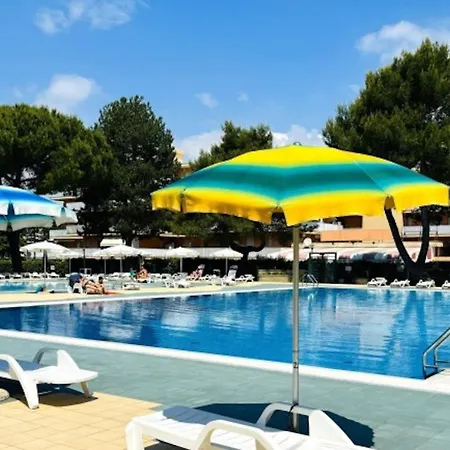 Apartment Relaxing Flat By The Pool With Sports Courts Bibione