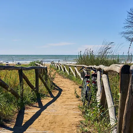 Relaxing Flat By The Pool With Sports Courts * Bibione